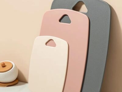 3-Piece Plastic Cutting Board Set – Thick Chopping Boards for Meat, Veggies, Fruits, Easy Grip Handle, Dishwasher Safe, Pink